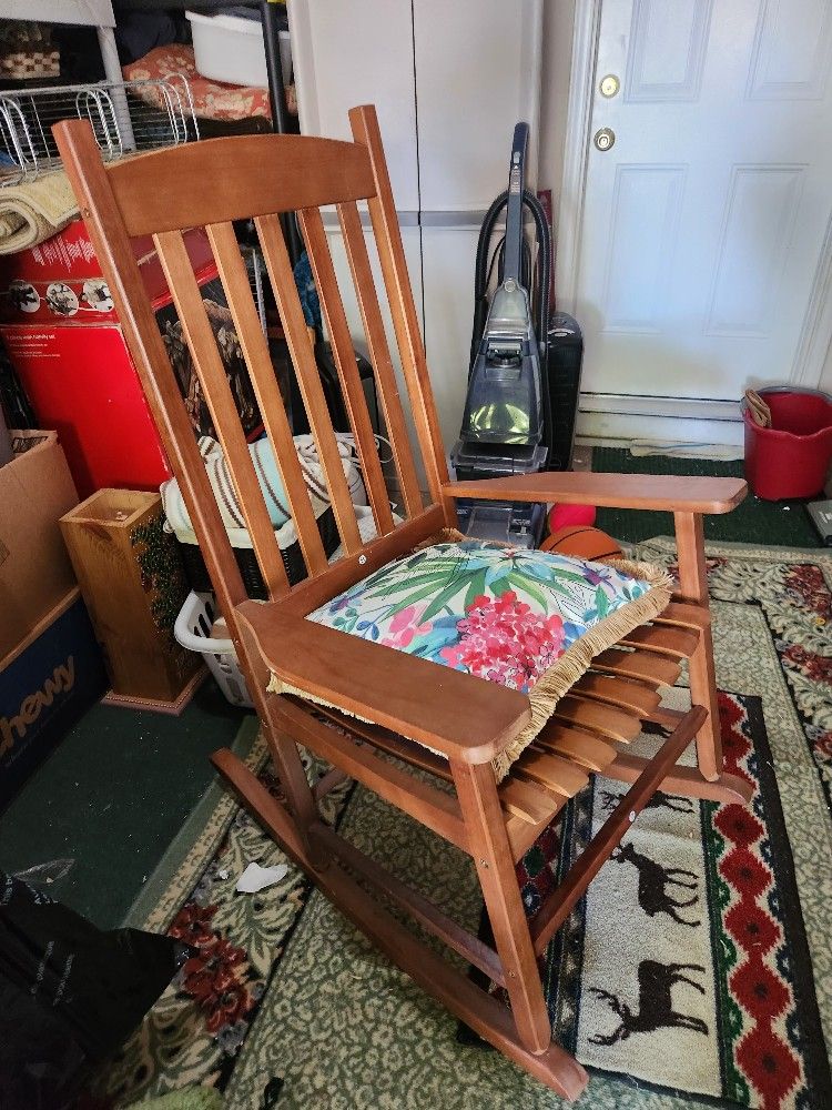 Heavy duty rocking chair