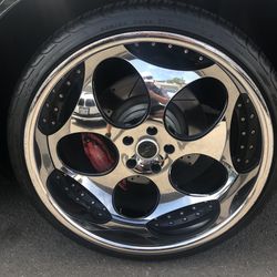 22” Dodge challenger srt or Base model