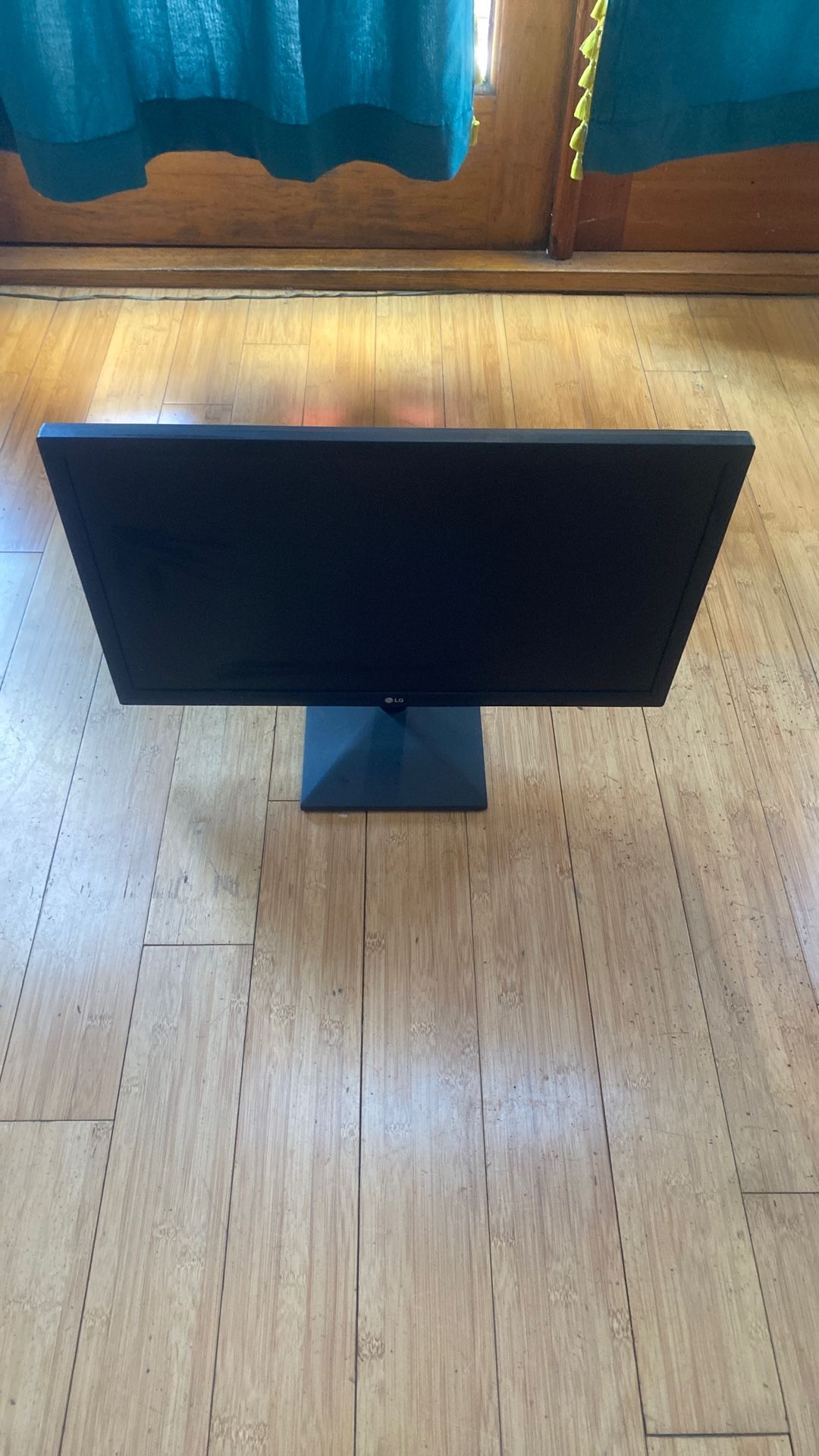LG 22MK430M (no PSU)