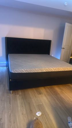 KING SIZE BED MATTRESS/ FRAME