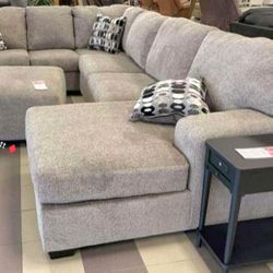 Ballinasloe Platinum Sectional Oversized ❗Ashley 