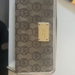 Michael Kors wallet