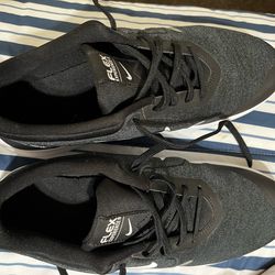 Women’s Nike flex experience 8 size 10