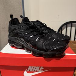 Nike Air Vapor Max Plus Men Size 10 , 11 , 12 