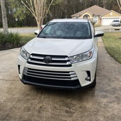 2019 Toyota Highlander 