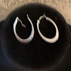 Silver Tone Costume Hoop Earings Oval Shape