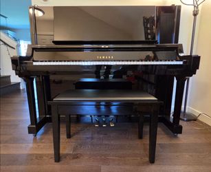Yamaha Upright Piano (YUA)