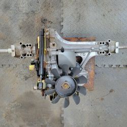 Lawn tractor Transaxle
