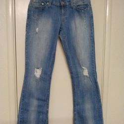 Levi's 524  Size 7 Medium x31", Rise 8" Distressed