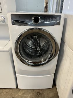 Electrolux Washer with Pedestal
