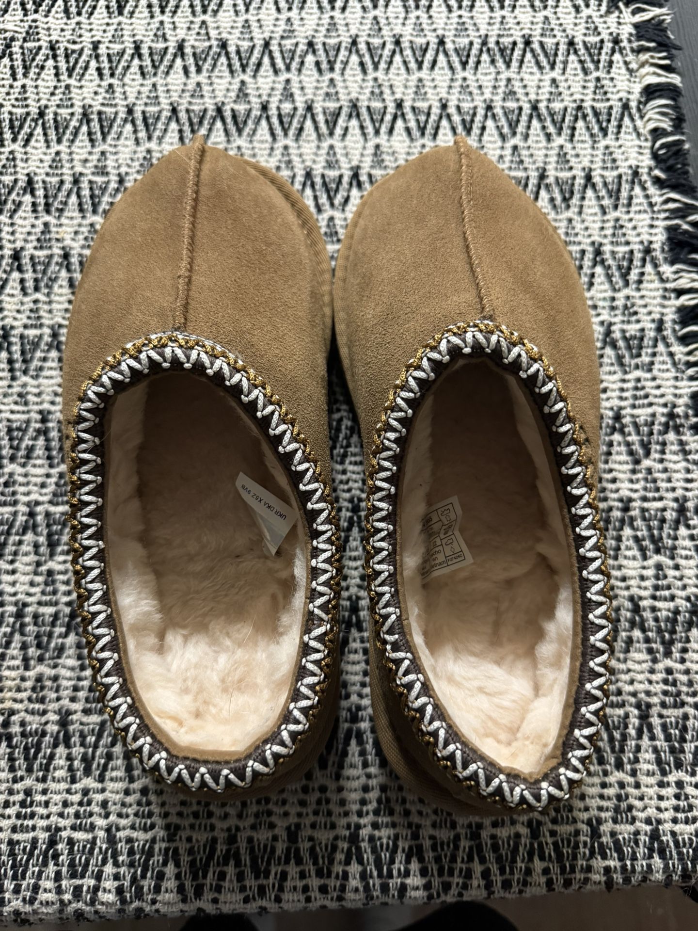 UGG slippers Tasman II