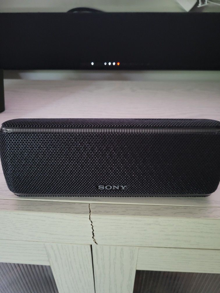 Sony SRS-XB31 Portable Bluetooth Speaker