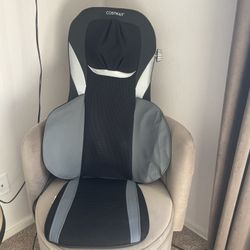 massaging back and neck  seat with heat and air 