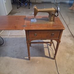Free WESTINGHOUSE SEWING MACHINE TABLE