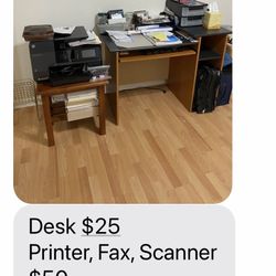 Buró Y  Printer Como Nuevo El Printe Se Ha Usado Dos Veces