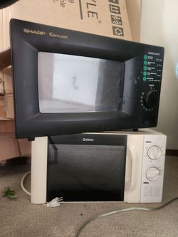 2 free SHARP Carousel, Galanz microwaves still work fine