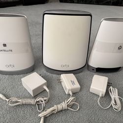 Netgear Orbi Router RBR850 and 2 RBS750 Satellite