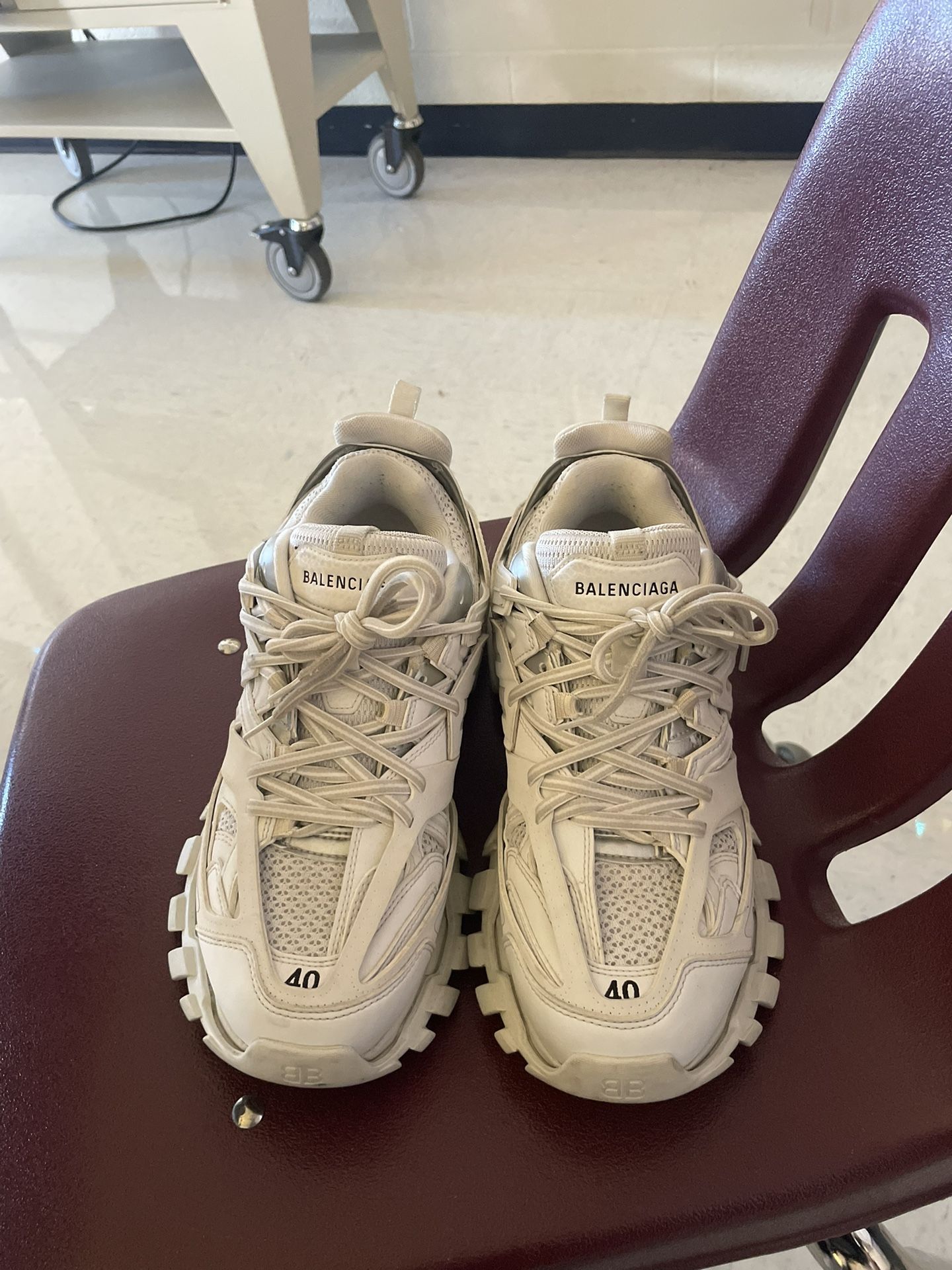 White Balenciaga Track Size 40 (7)