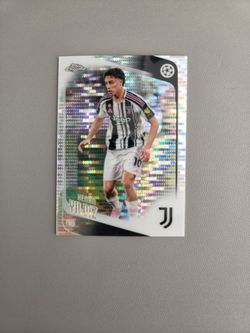 Kenan Yildiz Topps Chrome UEFA Champions League Card