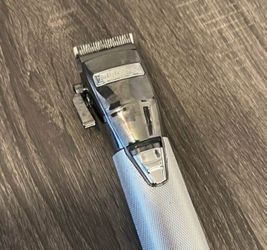SILVER METAL BABYLISS PRO FX CLIPPER