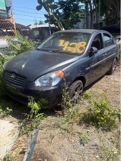 2009 Hyundai Accent Part Out 0241