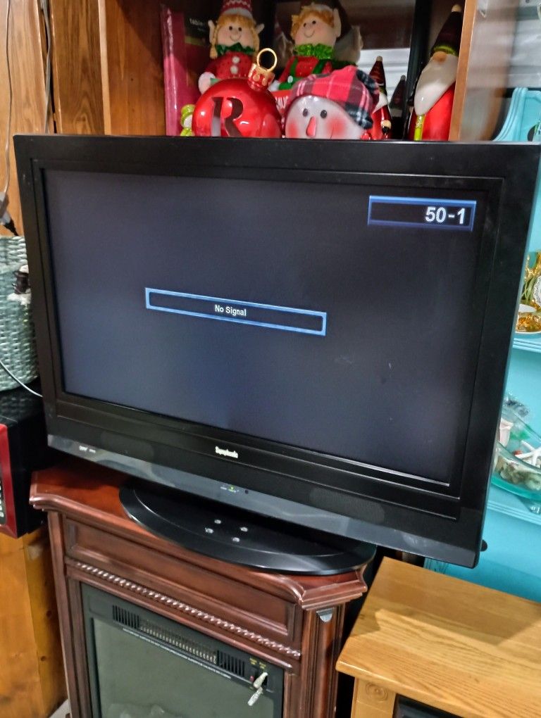 Symphonic 32" LCD Color TV