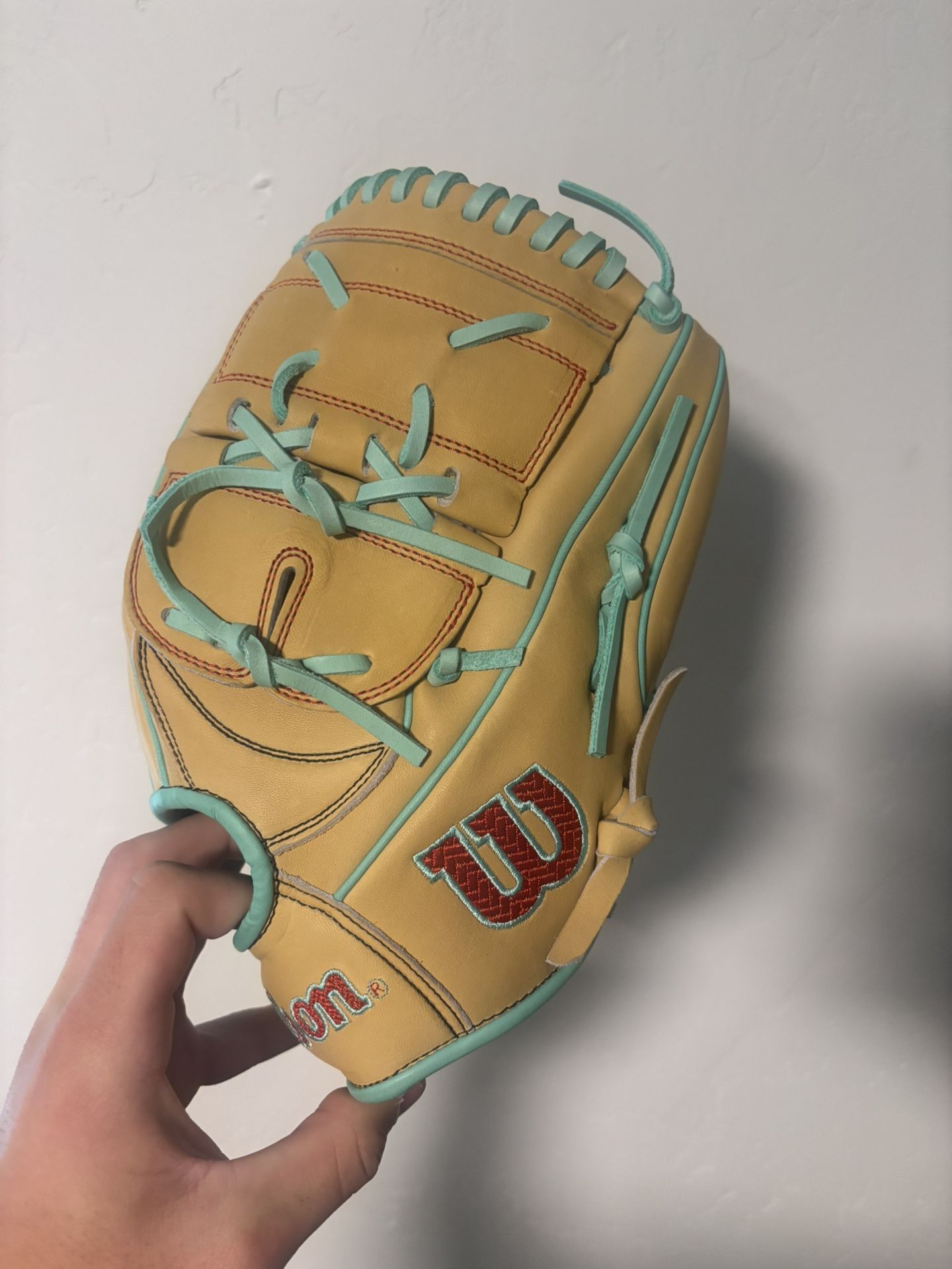 Fall 2025 A2000® B12 12” Pitcher’s Baseball Glove