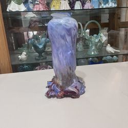 Beautiful Hand Blown Vaca  Signed By The Artist