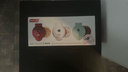 NEW Dash Mini Maker 3-Piece Breakfast Set – Waffle, Griddle & Grill – $15