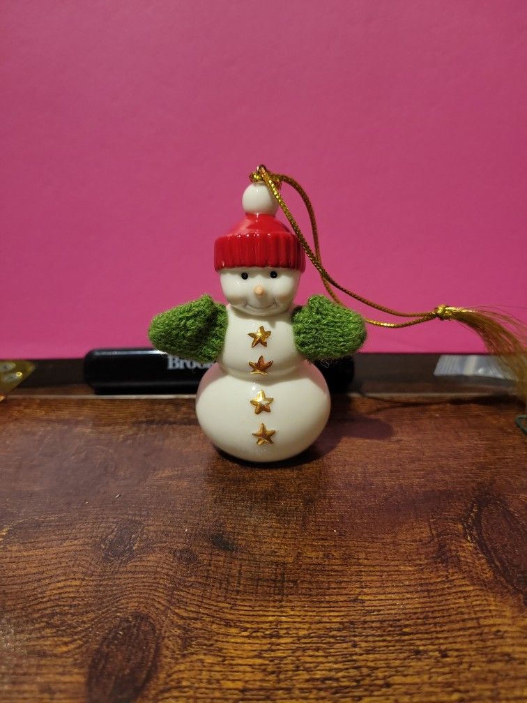 Lenox Porcelain Snowman Christmas Ornament With Knitted Mittens 3.25" Xmas B3