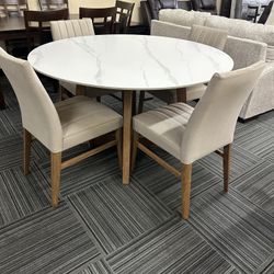 happy Home Furniture ENZO20 Dark Oak Dining Table + 4 Chair Set  New Financing Available $39 Down payment 