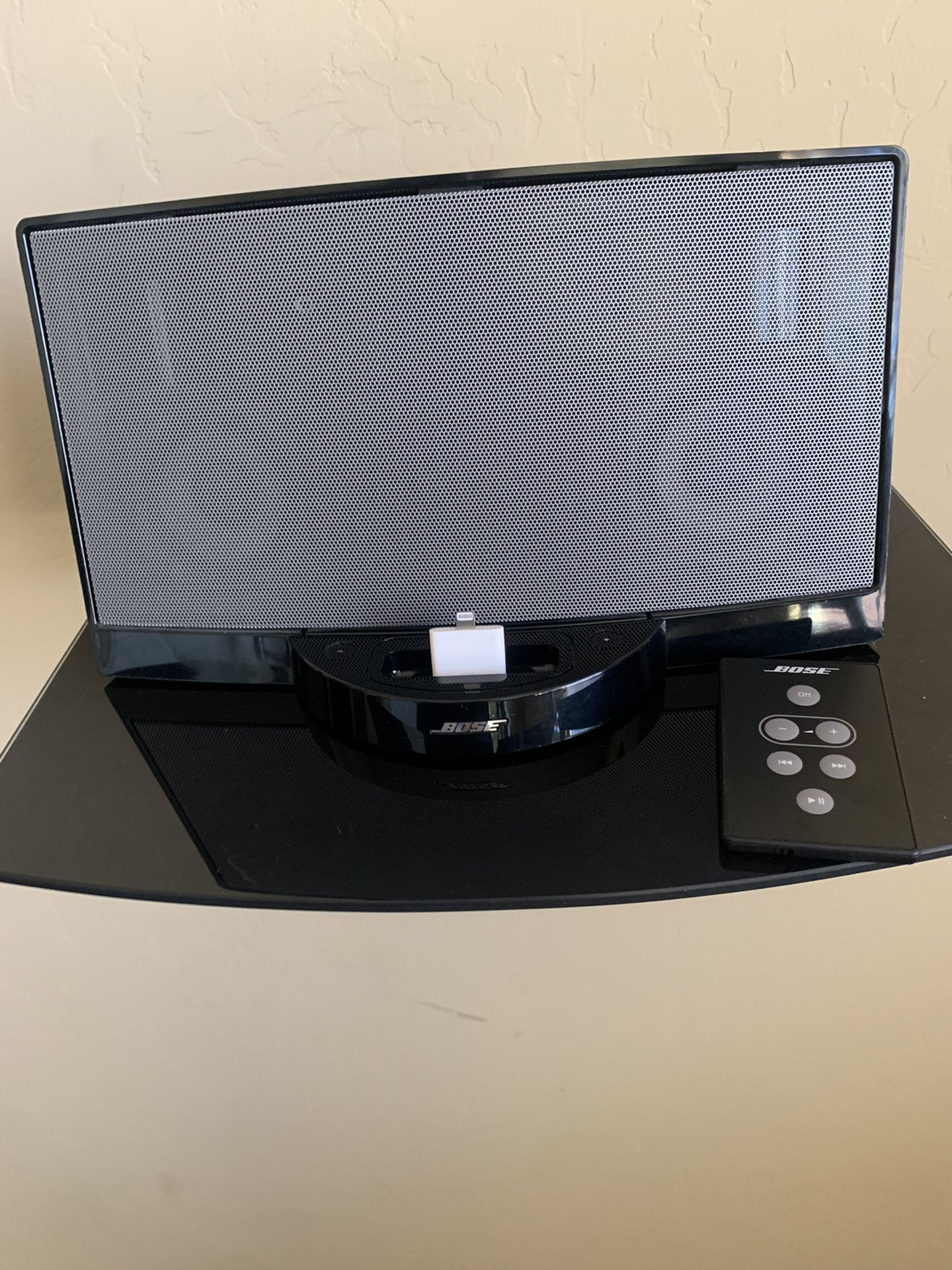 Bose Sound Dock Speaker With Adapter