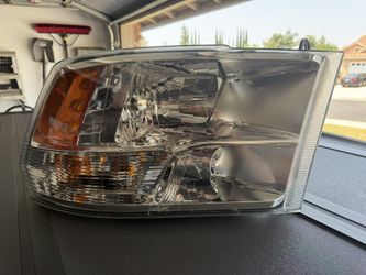 2013-2018 Ram 1500 OEM Head Lights with Bulbs
