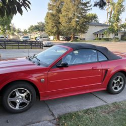 2004 Ford Mustang