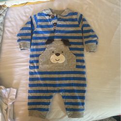CARTERS ONESIE SLEEPER FOR BOYS SIZE NEWBORN