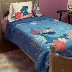 Twin size Disney princess bed 1