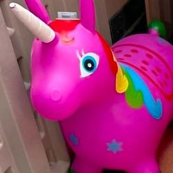 Bouncie horse burgundy