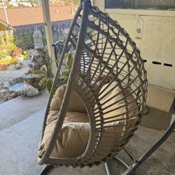 Outdoor Hanging Basket egg Chair - $140 - Santa Monica