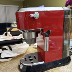 Deloghi Dedica style EC685