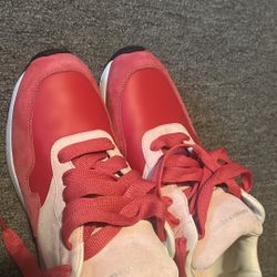 Alexander McQueens Sneakers (Size 10)