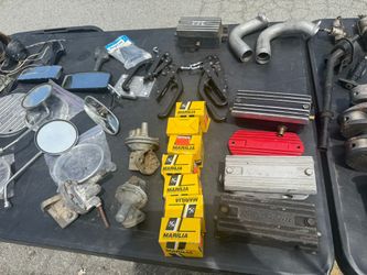 Vw parts Single port end castings $40
Breather boxes $40 each 
Headlight high low switch $10 each 
Convertible nos top latches $30 each 
Fuel pumps $2
