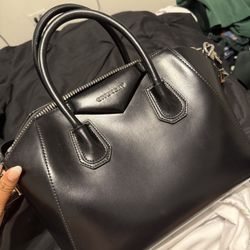 Givenchy Medium Antigona Bag