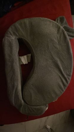 breast-feeding pillow