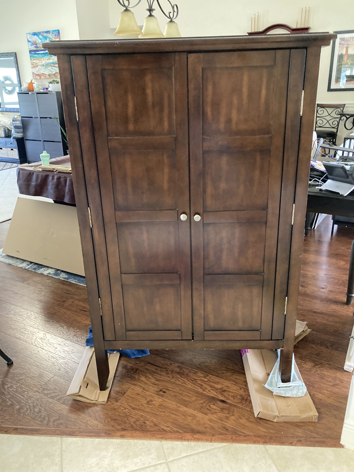 Armoire