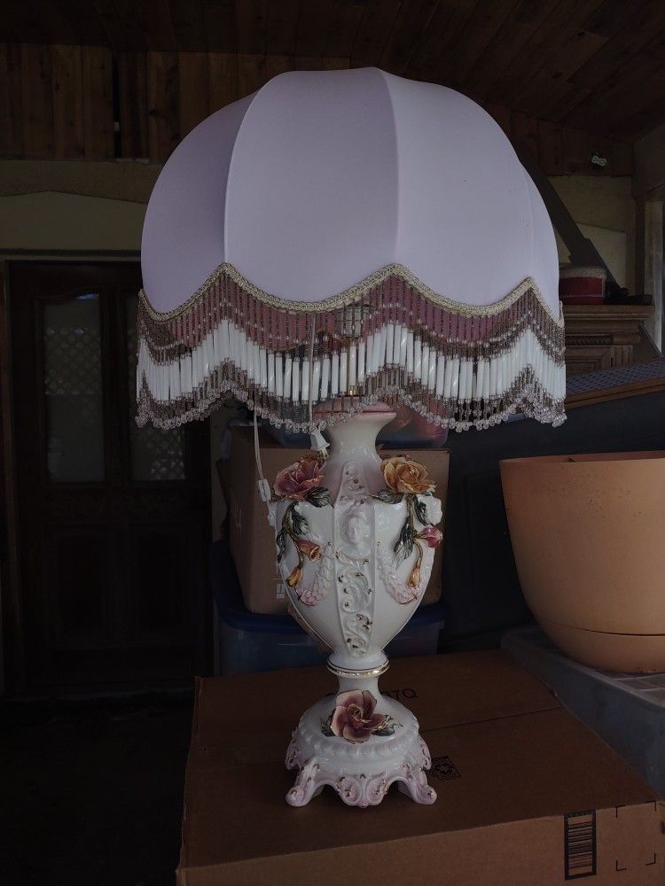 Vintage Floral Lamp
