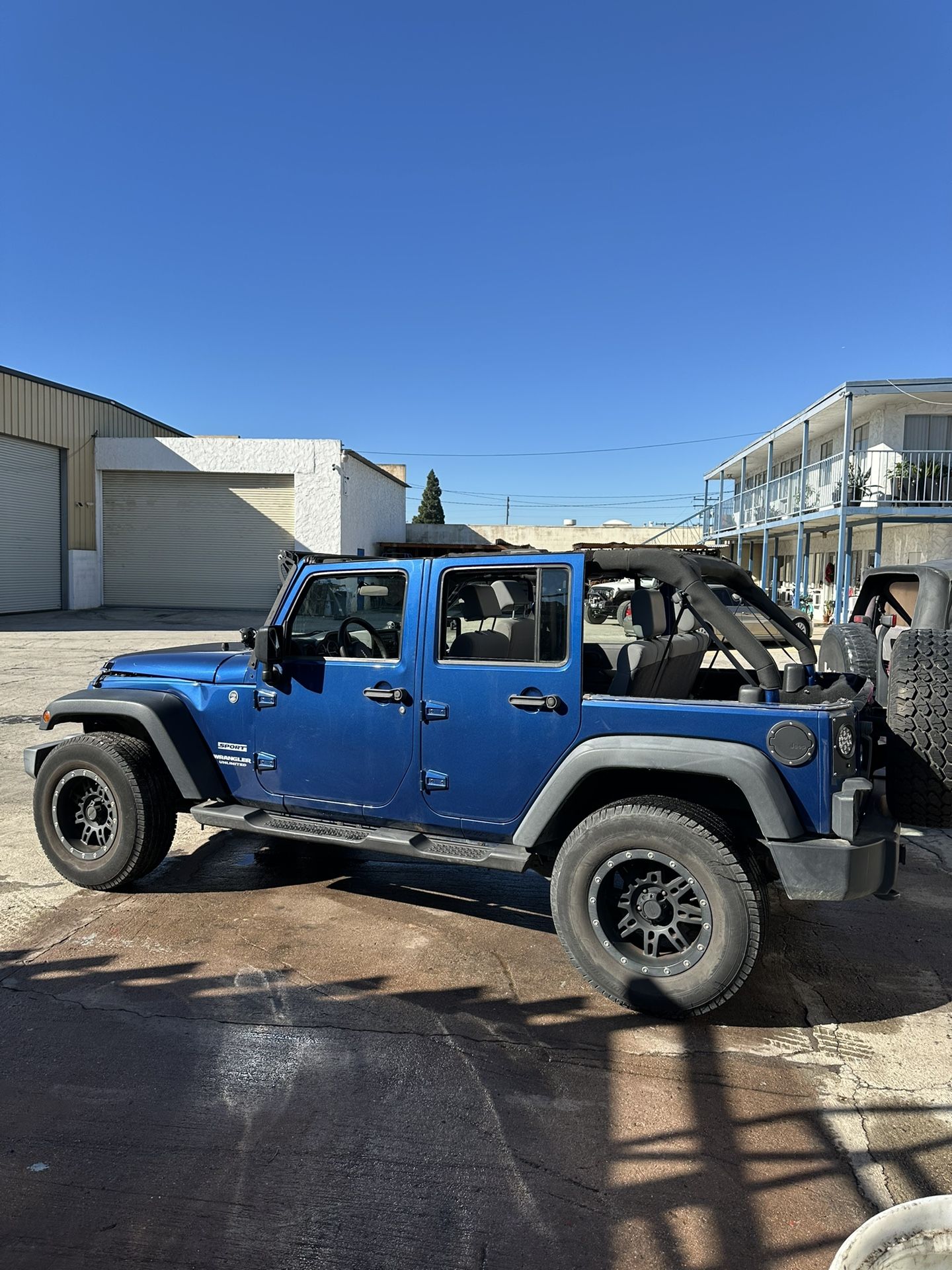 2010 Jeep Wrangler JKU 4dr Part Out Only 07-18