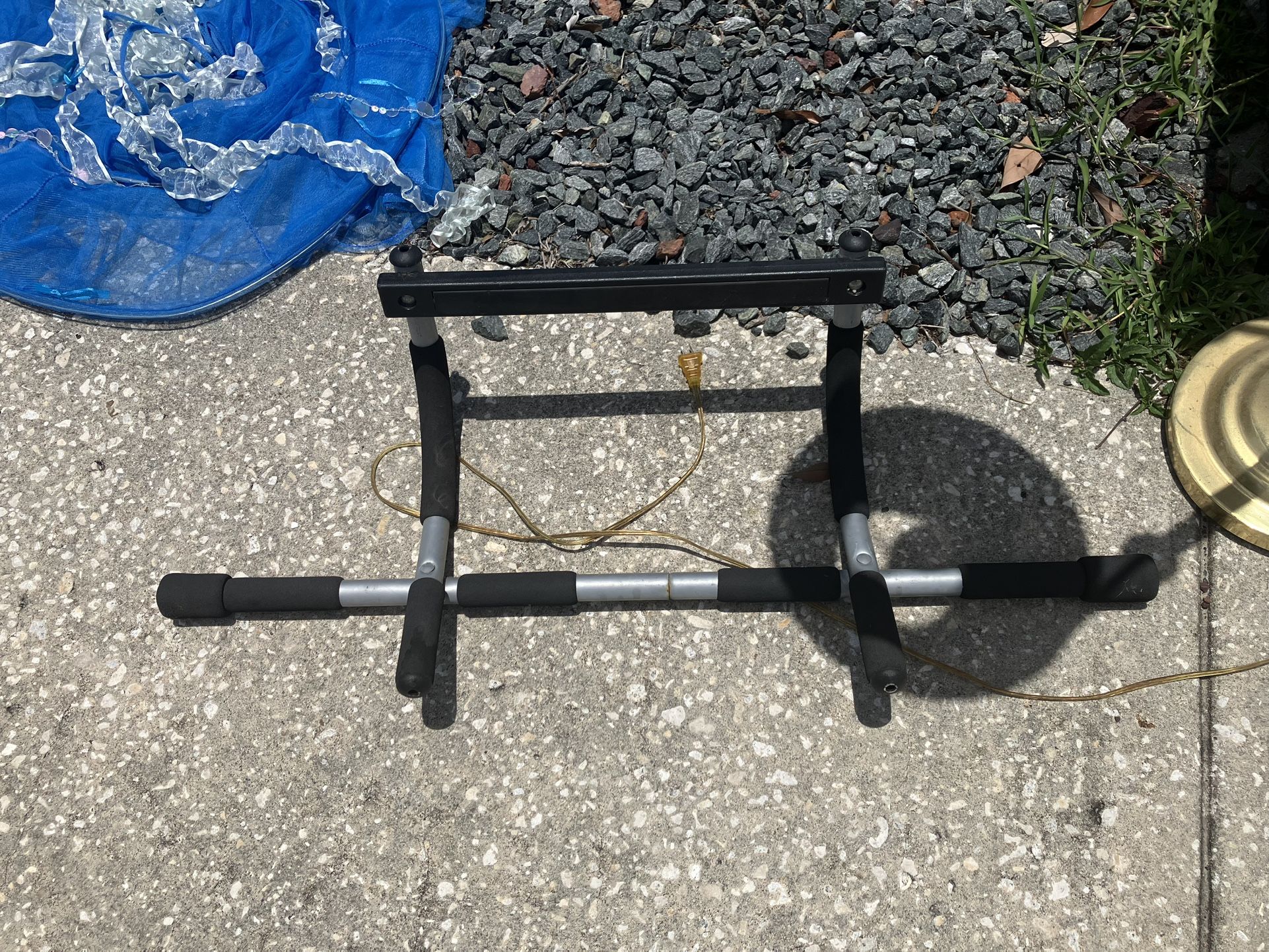 Pull Up Bar
