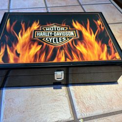 Harley Davidson Flame Poker Chip Set