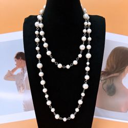 Layered pearl necklace