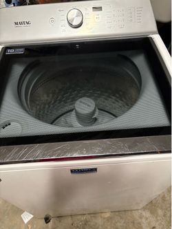 Top load  4.7 cub. Ft Maytag washer .